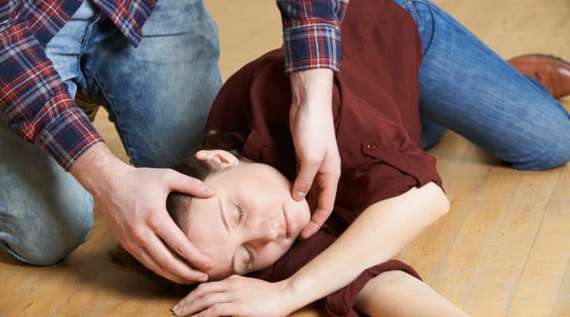 Checking for Neck Injury Online CPR Certification