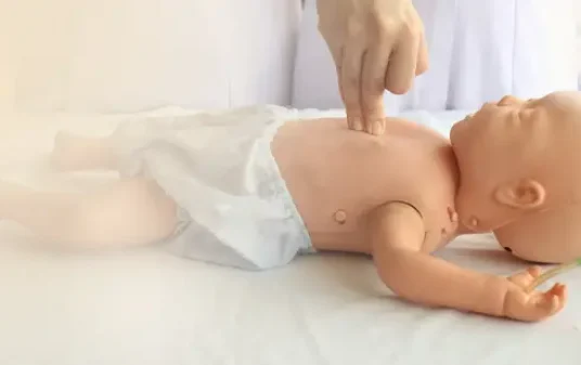 How-to-perform-cpr-on-a-newborn-child-post-img