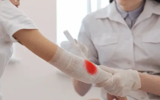 How-to-stop-bleeding-a-guide-to-stopping-bleeding-post-img