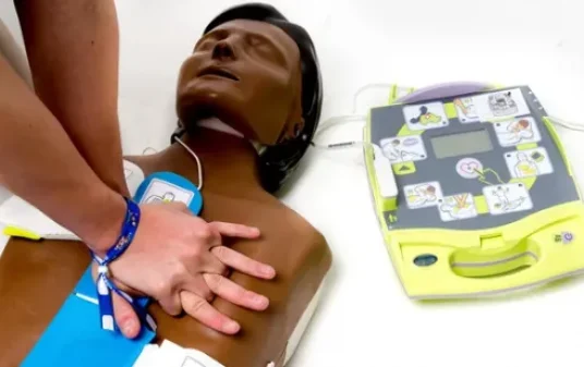 Pacemaker vs defibrillator what's the difference post img